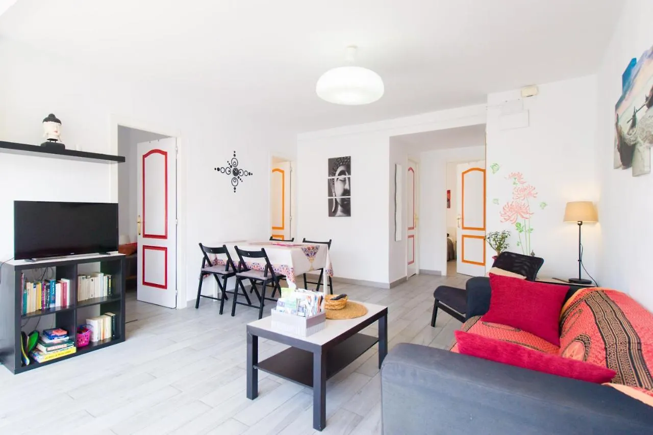 Bollywood Style Apartment 4Th Floor By Stairs Málaga