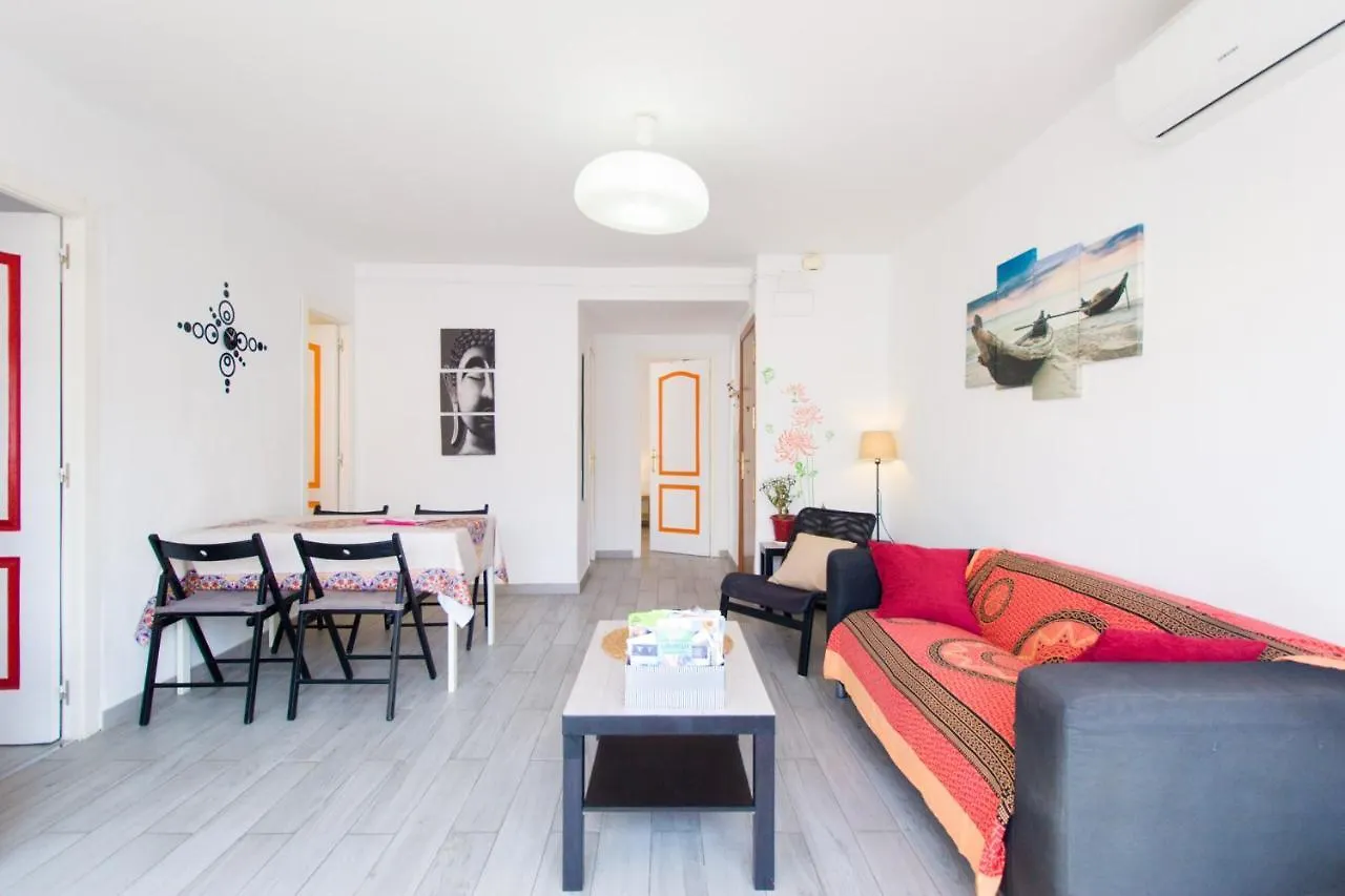 Bollywood Style Apartment 4Th Floor By Stairs Málaga Spanje