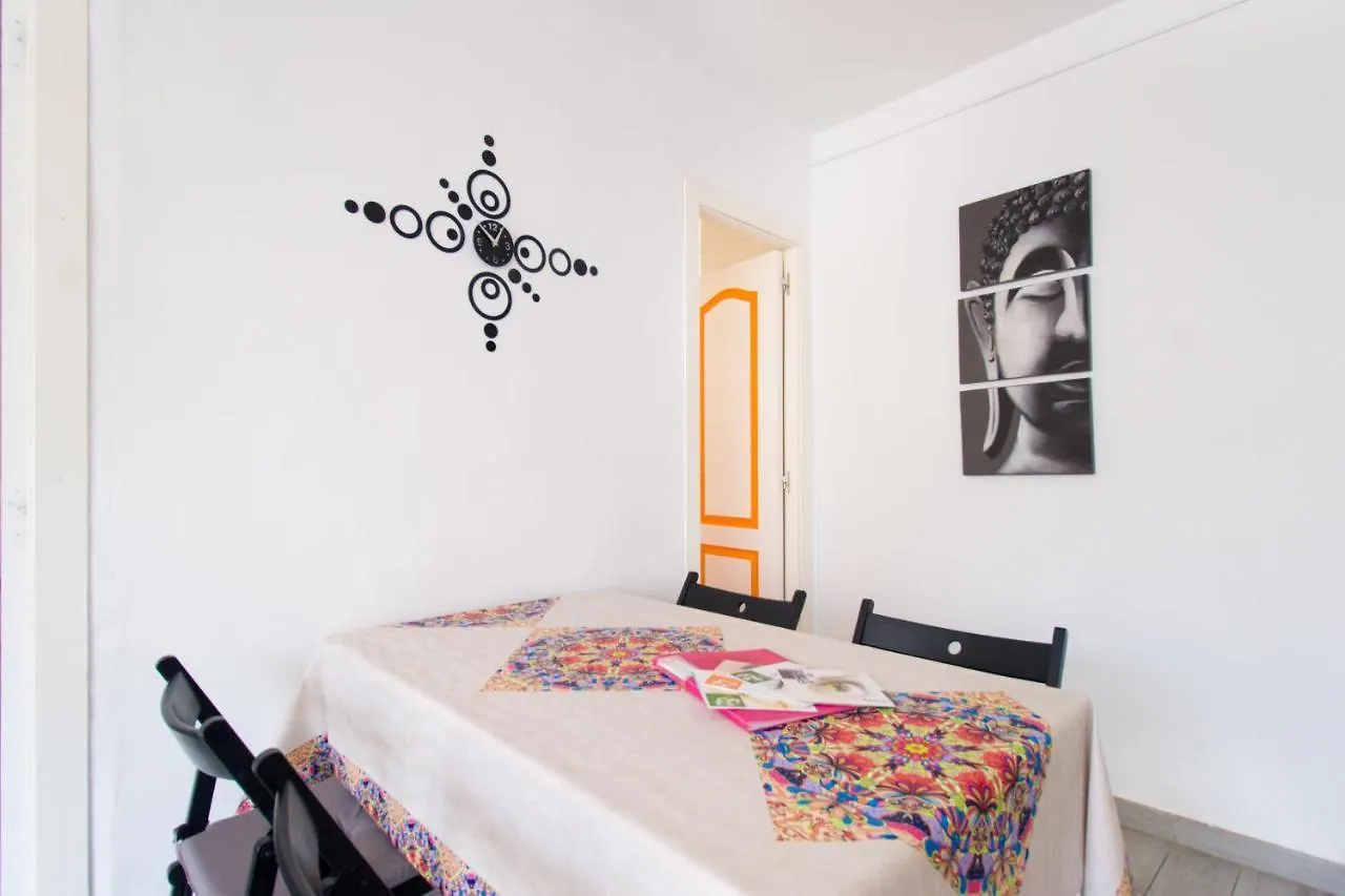 Bollywood Style Apartment 4Th Floor By Stairs 말라가