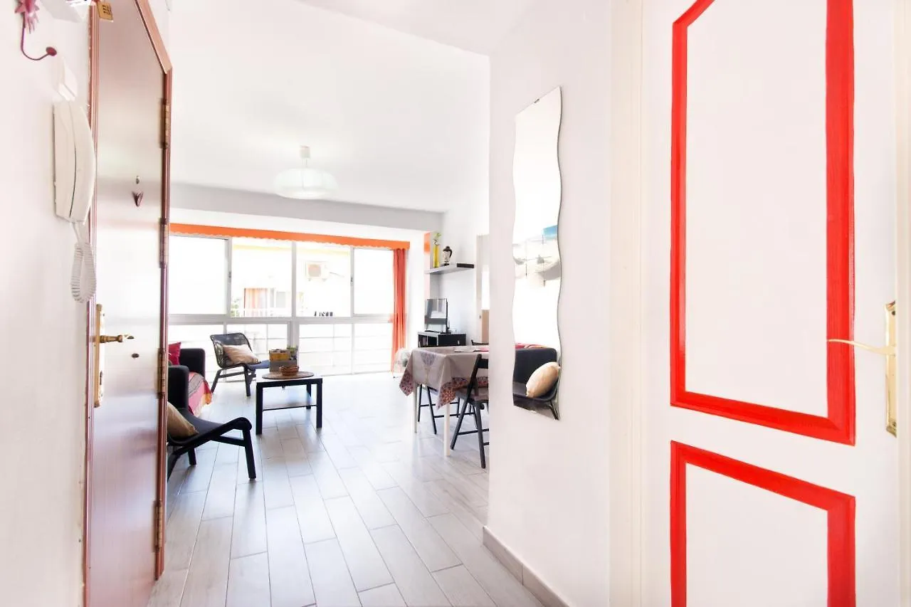 Bollywood Style Apartment 4Th Floor By Stairs 말라가